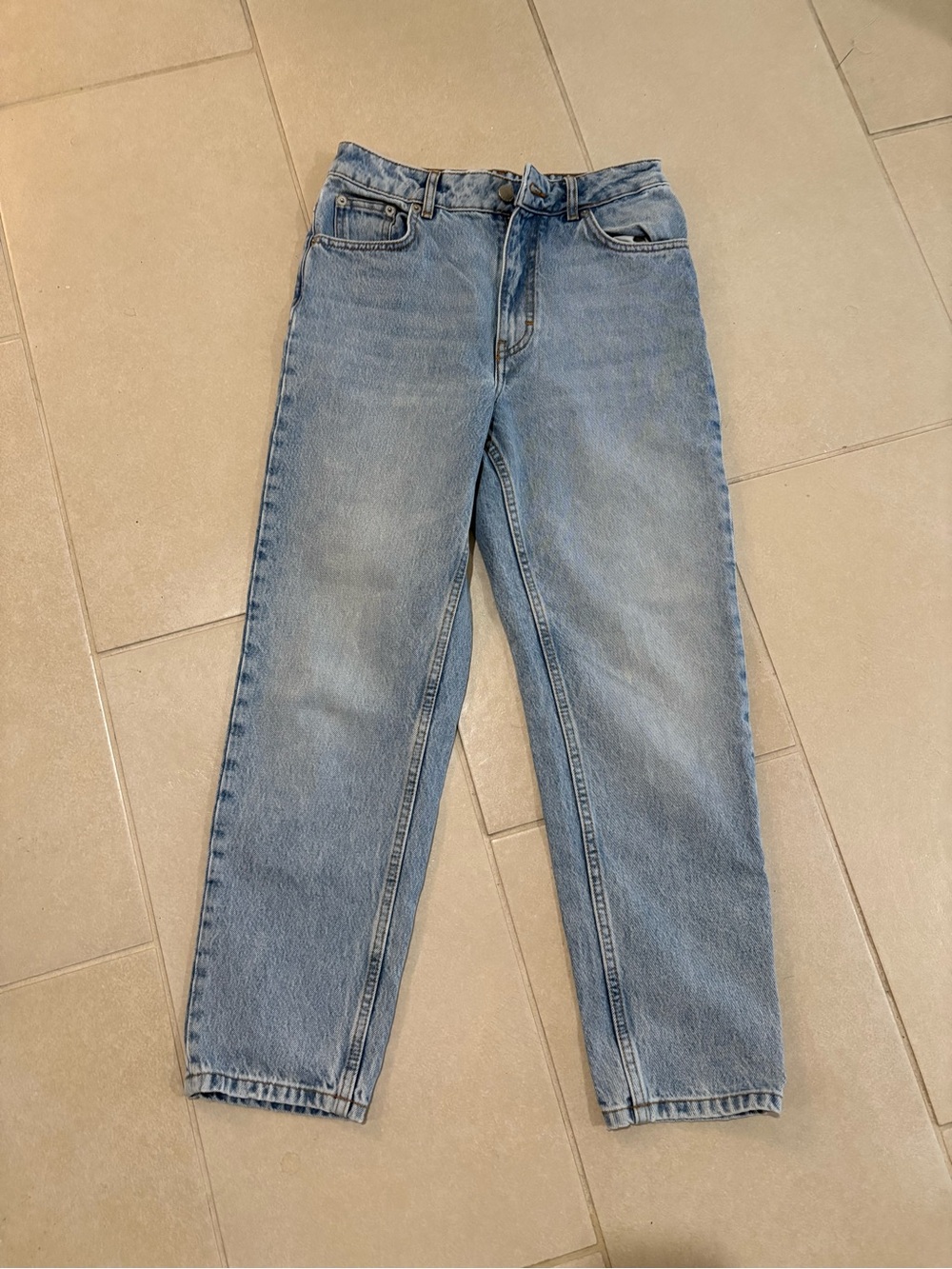 Maje Paris High-Waisted Mom Jeans – Light Wash Denim, Size 36 Parisian style